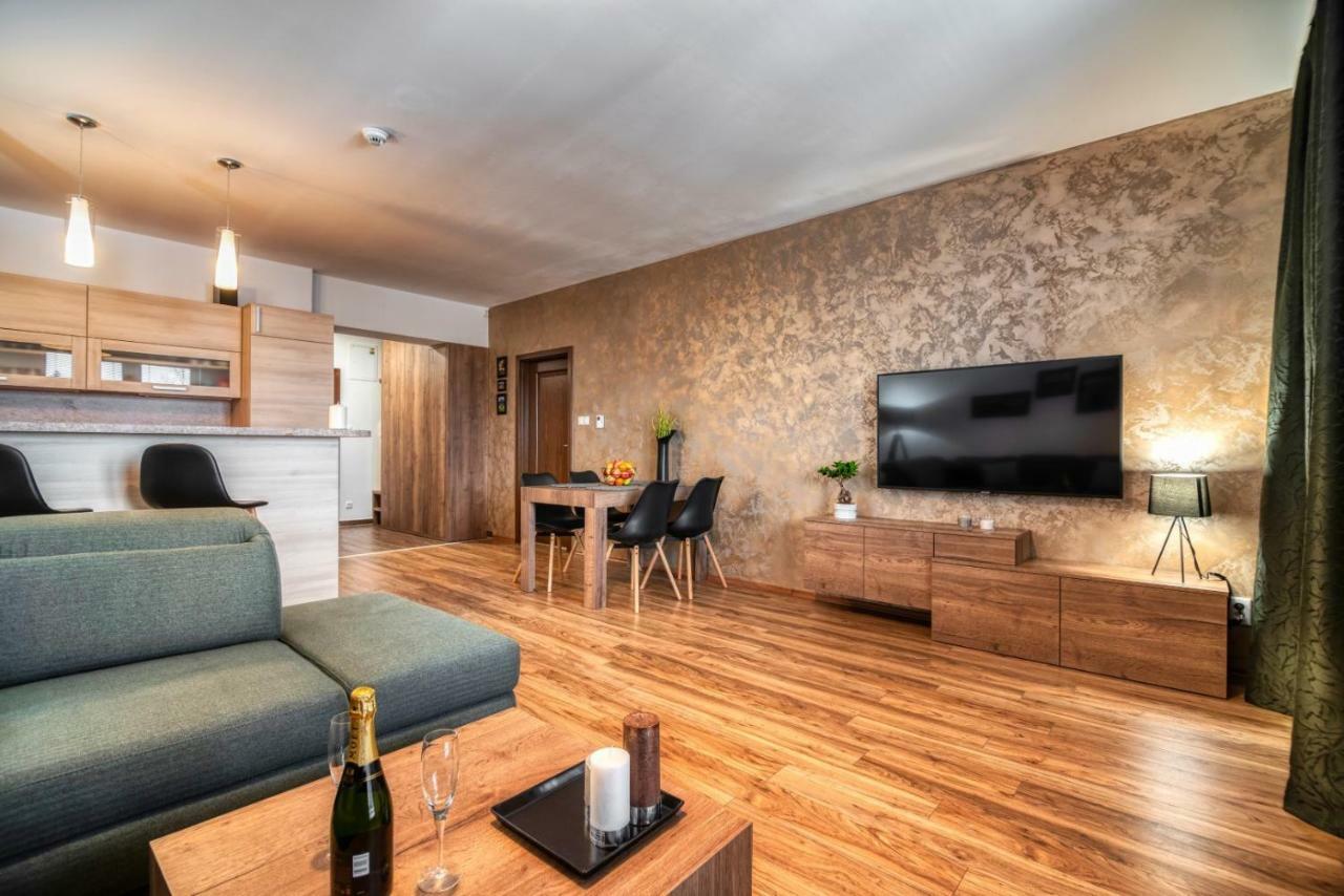 Apartman Lio - Free Garage Parking Tátralomnic Kültér fotó