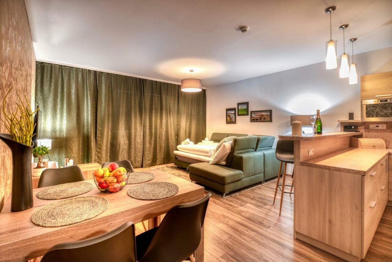 Apartman Lio - Free Garage Parking Tátralomnic Kültér fotó